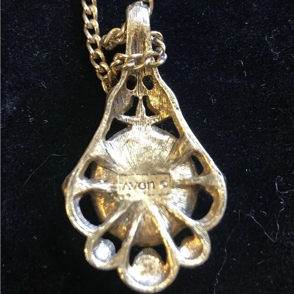 102 Avon Gold Necklace and Earring with Green Accent Set - Picture 3 of 5